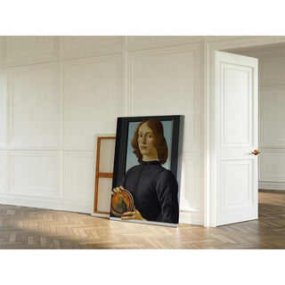 Portrait d'un jeune homme tenant un médaillon - Sandro Botticelli | Reproduction Tableau Décoration murale affiche copie