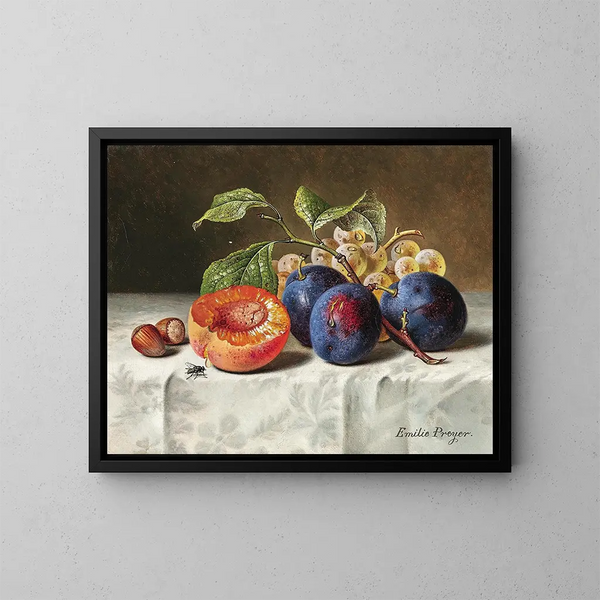 Naturstillleben mit Pfirsichen, roten Trauben, Haselnüssen und einer Wespe - Emilie Preyer — gerahmtes Bild an der Wand