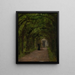 Promenade des feuilles - Fanny Edle von Geiger-Weishaupt — gerahmtes Bild an der Wand