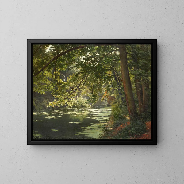 Eine bewaldete Flusslandschaft bei Sonnenlicht - Henri Biva — gerahmtes Bild an der Wand