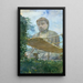 Die große Statue des Buddha Amida in Kamakura, bekannt als Daibutsu, vom Priestergarten aus - John La Farge — gerahmtes Bild an der Wand