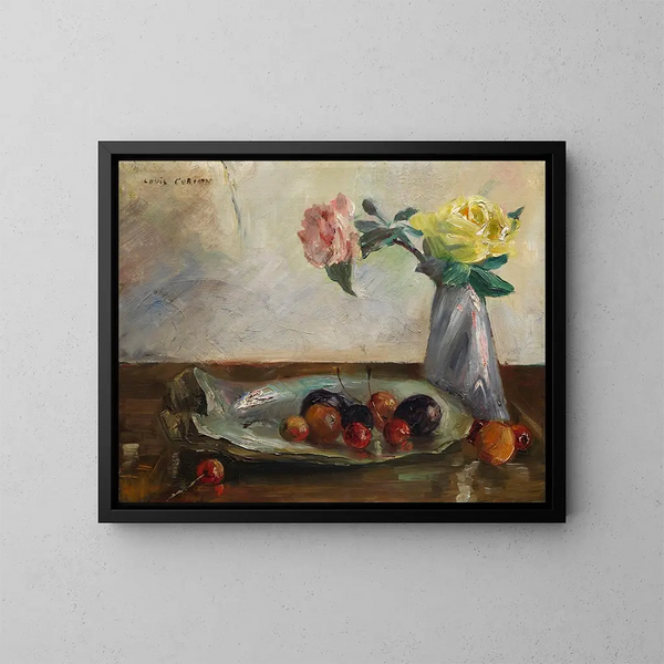 Naturstillleben mit Blumen in einer Vase, einer Muschel und Früchten - Lovis Corinth — gerahmtes Bild an der Wand