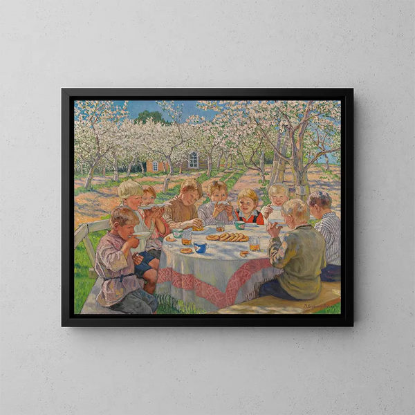 Tee im Obstgarten der Apfelbäume - Nikolai Bogdanov-Belsky — gerahmtes Bild an der Wand