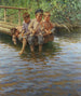 Vier Jungen am Kai am Fluss, während sie angeln - Nikolay Bogdanov-Belsky — Ansicht des Kunstwerks