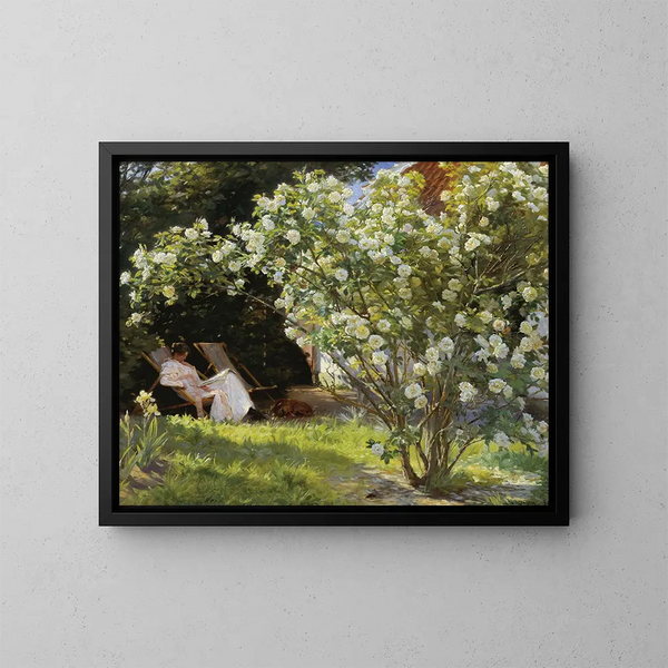 Rosen von Marie Kryer sitzend in der Liege im Garten des Hauses von Frau Bendsen - Peder Severin Krøyer — gerahmtes Bild an der Wand