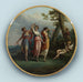 Drei tanzende Nymphen und ein liegender Amor in einer Landschaft - Antonio Zucchi — in einem Innenraum präsentiert