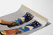 Amerikanischer Porzellan-Poster - Western-Stiefel aus Porzellan