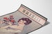Vintage-Poster „The Girl in the U.S.A.“ Illustration von Charlotte Bates